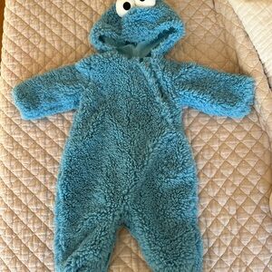 Pottery Barn Cookie Monster Size 6-12 Months